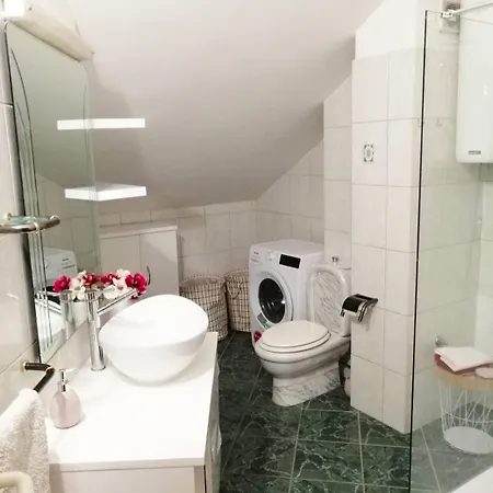 Dino Appartement Omiš