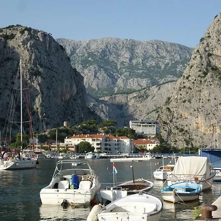 Appartement Dino Omiš